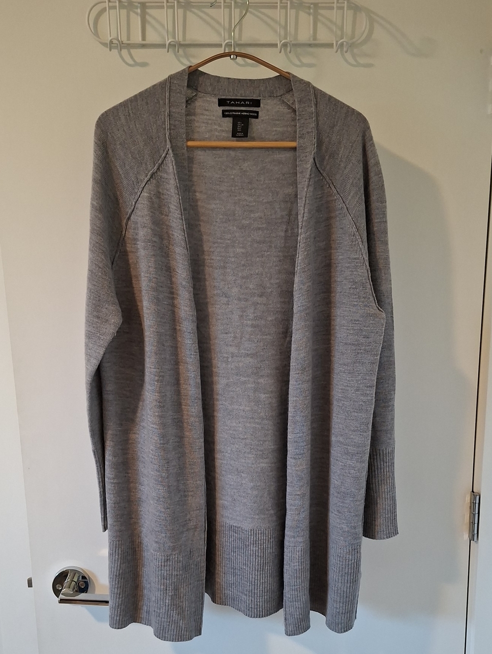 Tahari 100% Super Fine Merino Wool Gray Open-front Long-line Cardigan (Size L)